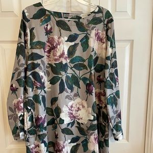 Ladies long sleeved dress